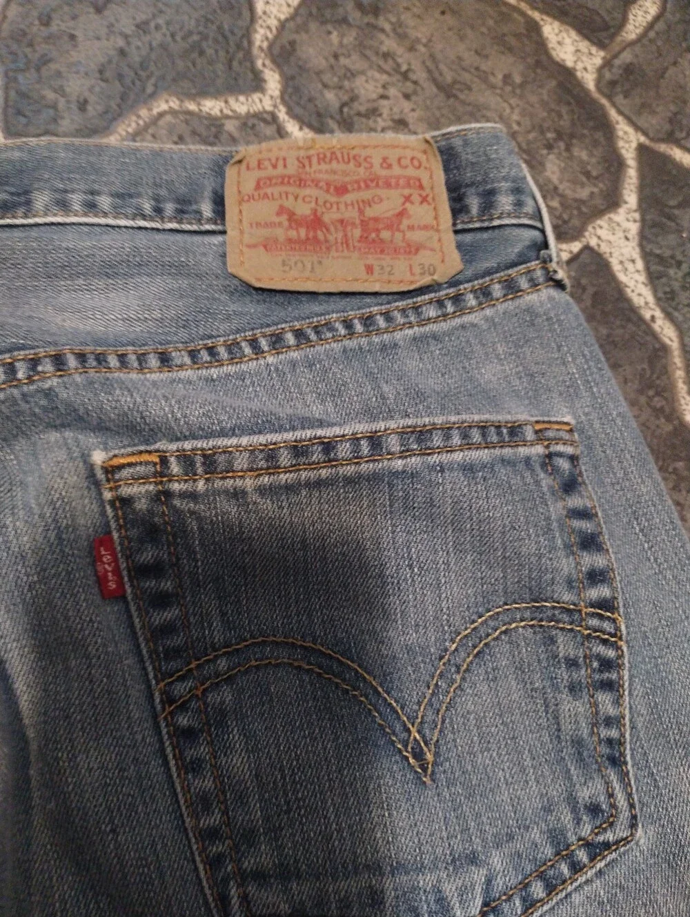 LEVIS 501 Button fly red tab mens jeans  32 
